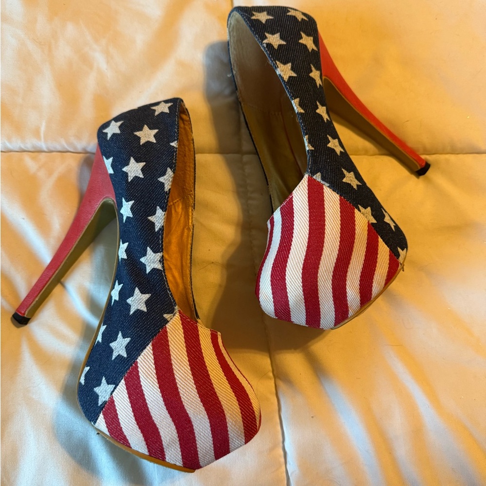 Patriotic Red, White & Blue Flag Print High Heel Pumps